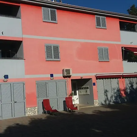 Nikka Apartament *